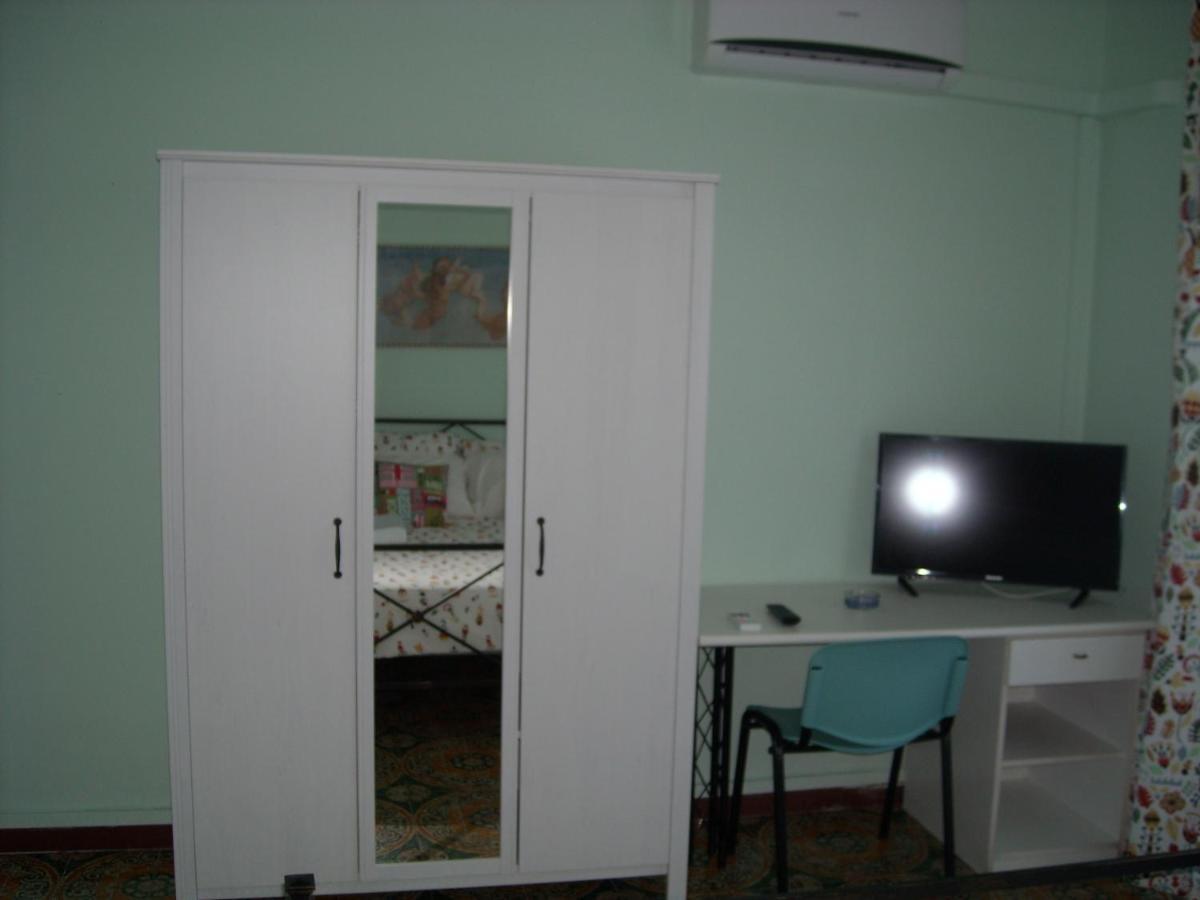 Giovannixxlll B&B Catania Bagian luar foto